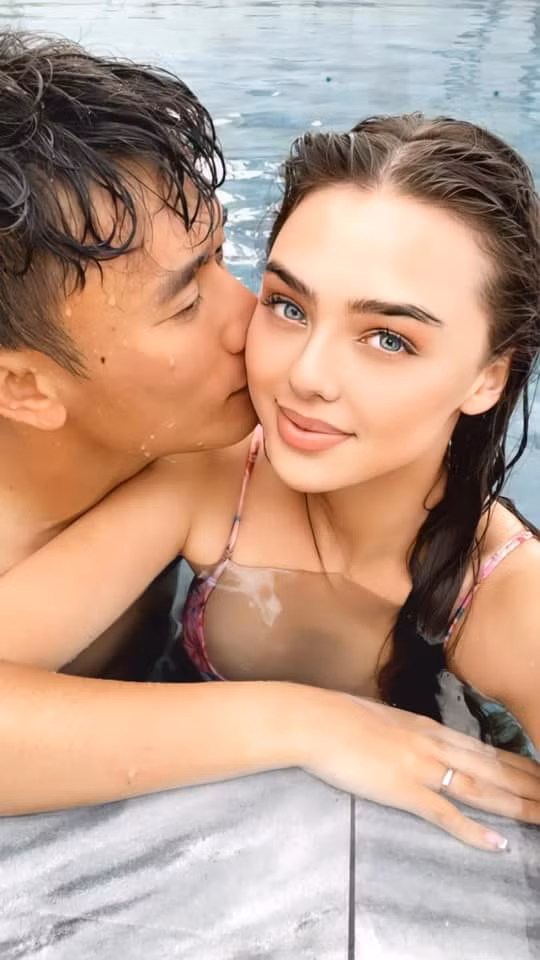 Hiện tại cặp đôi vẫn yêu đương mặn nồng, thậm chí nhiều chi tiết lộ ra cho thấy thủ môn Bùi Tiến Dũng và nàng mẫu Tây đang sống chung. Ảnh: Tổng hợp