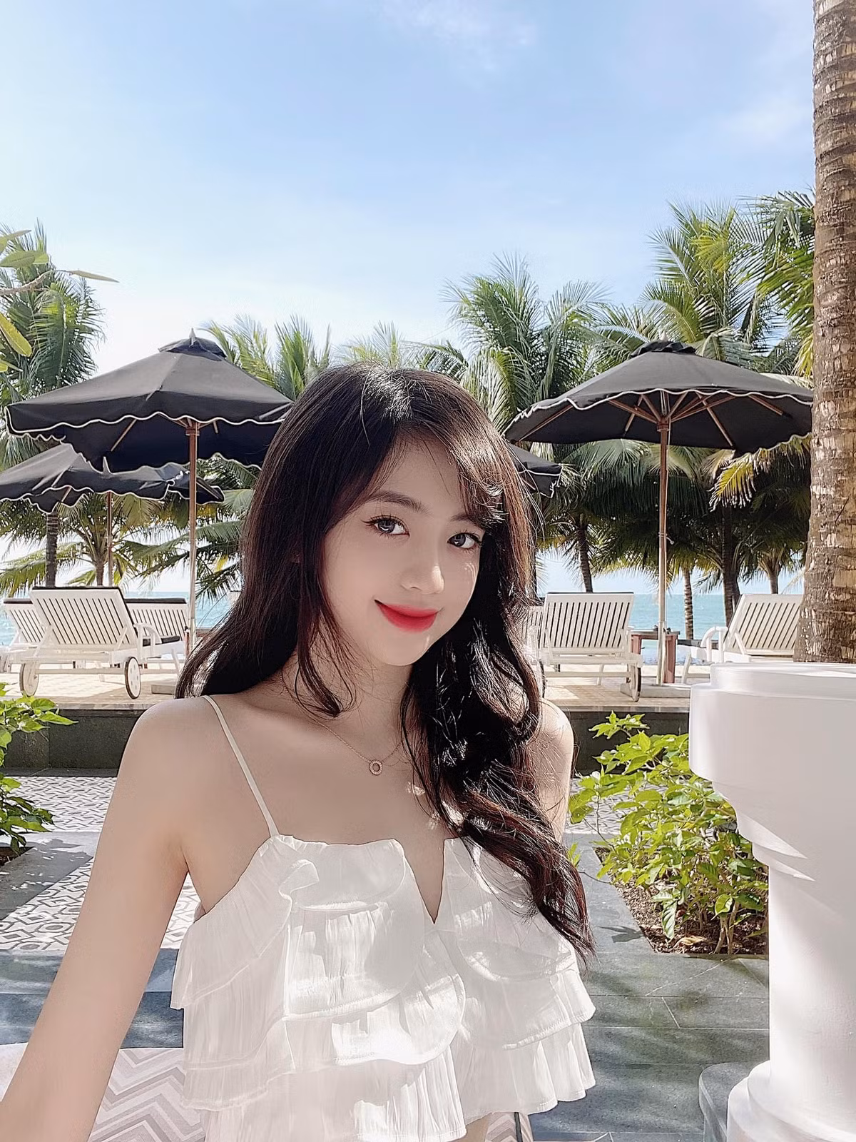 Sở hữu nhan sắc xinh đẹp, Linh được nhiều người khuyên rằng nên lấn sân sang showbiz, nhưng cô gái này vẫn giữ quan điểm theo đuổi đến cùng niềm đam mê đã lựa chọn.