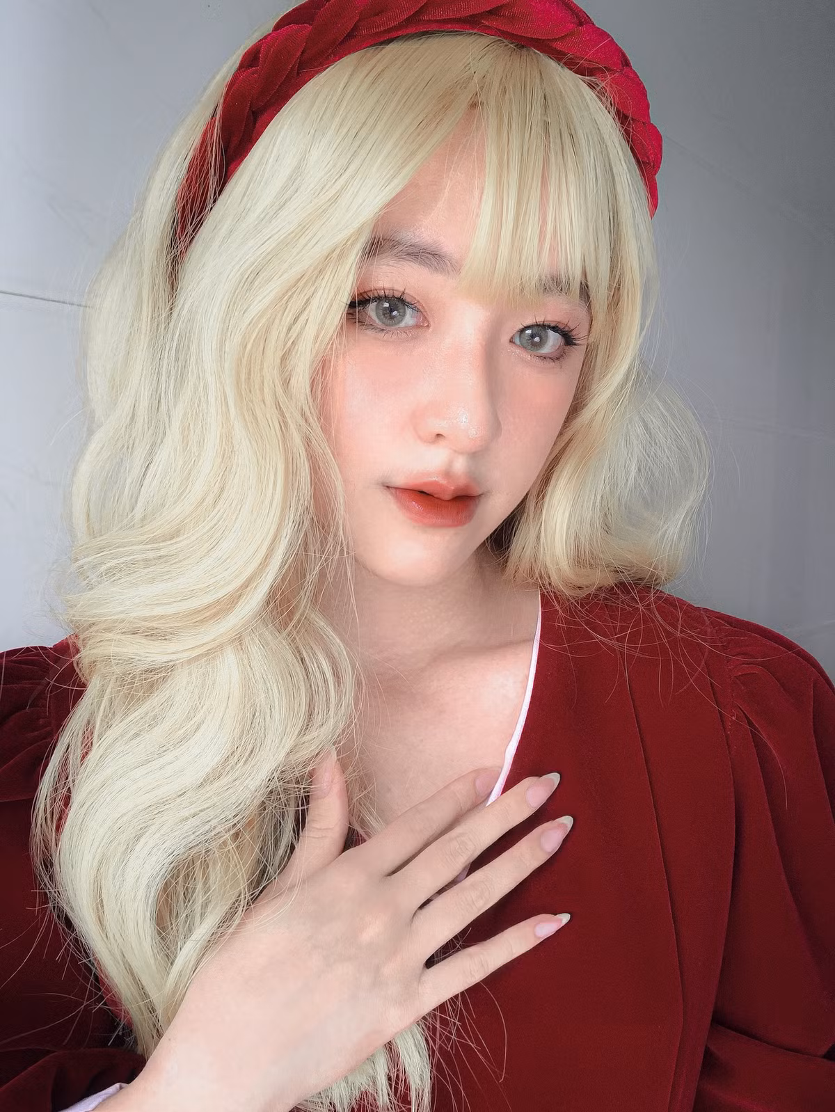 Mỗi bức hình mà Thu Hương đăng tải đều nhận về những lượt tương tác khủng kèm những lời khen tích cực và dễ thương trên các hội nhóm.
