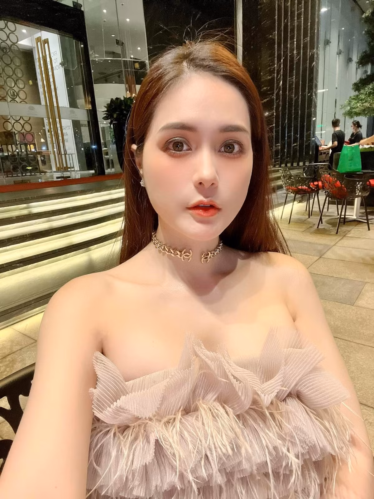 Vợ chồng Đoàn Di Băng từ lâu nổi tiếng về việc chăm làm từ thiện. Họ có hẳn một dự án thiện nguyện mang tên con gái.