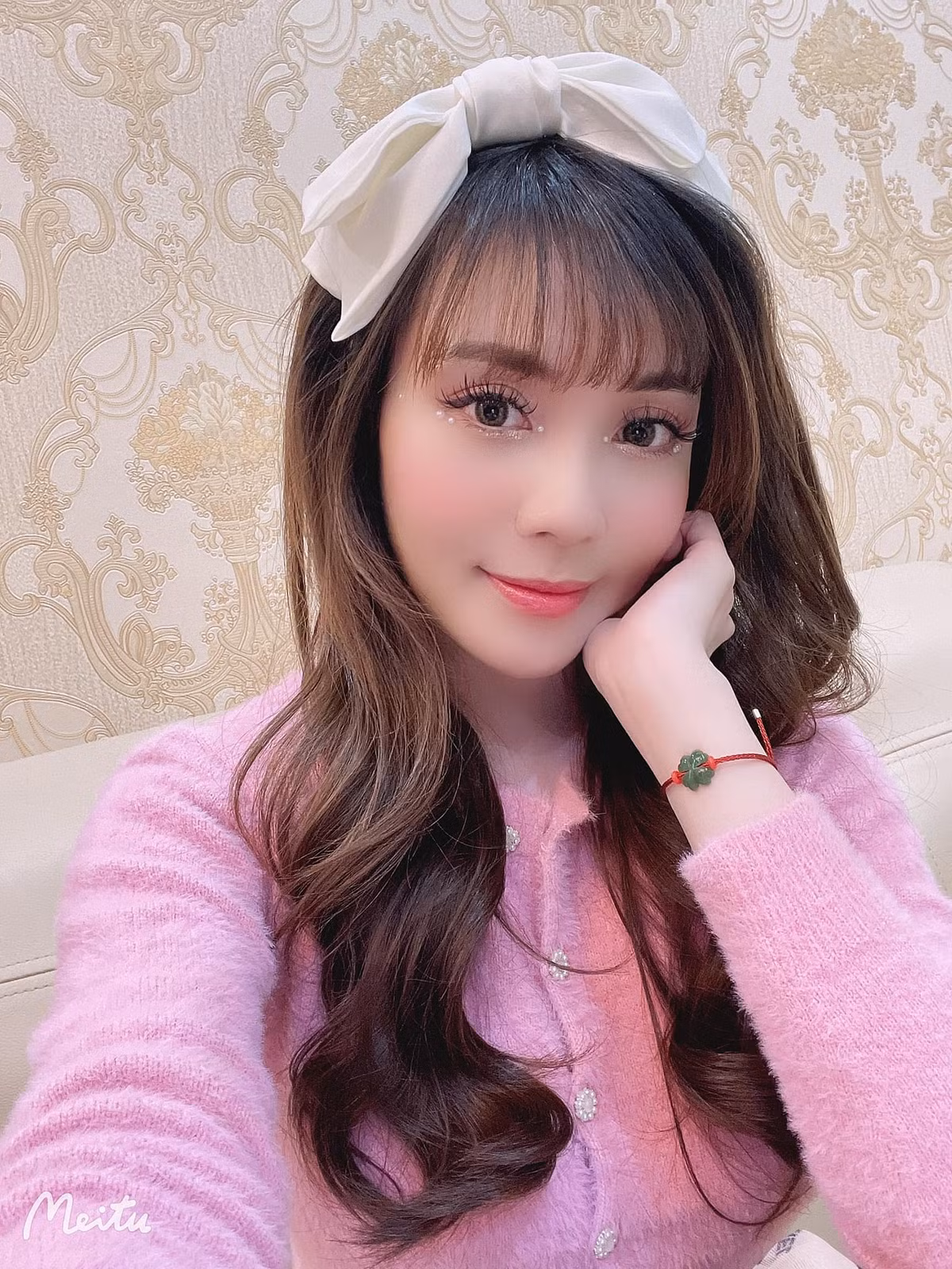 Trước nhiều đồn đoán, Âu Hà My lên tiếng phủ nhận cho biết 20 năm qua cô chưa từng động chạm "dao kéo".
