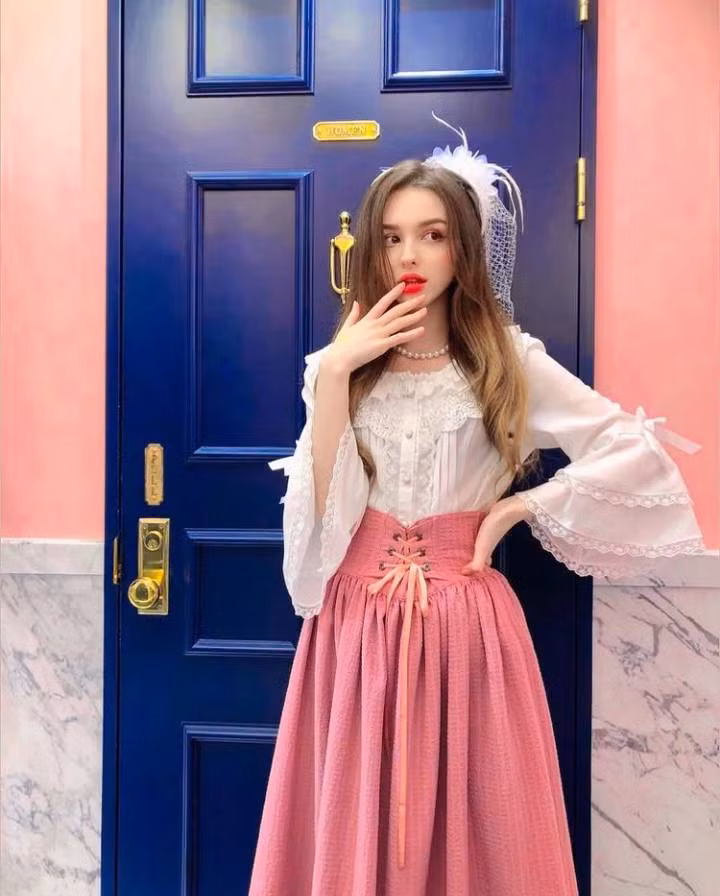 Gái xinh này rất mê style kẹo ngọt kiểu ulzzang mà nhiều cô gái Hàn theo đuổi.