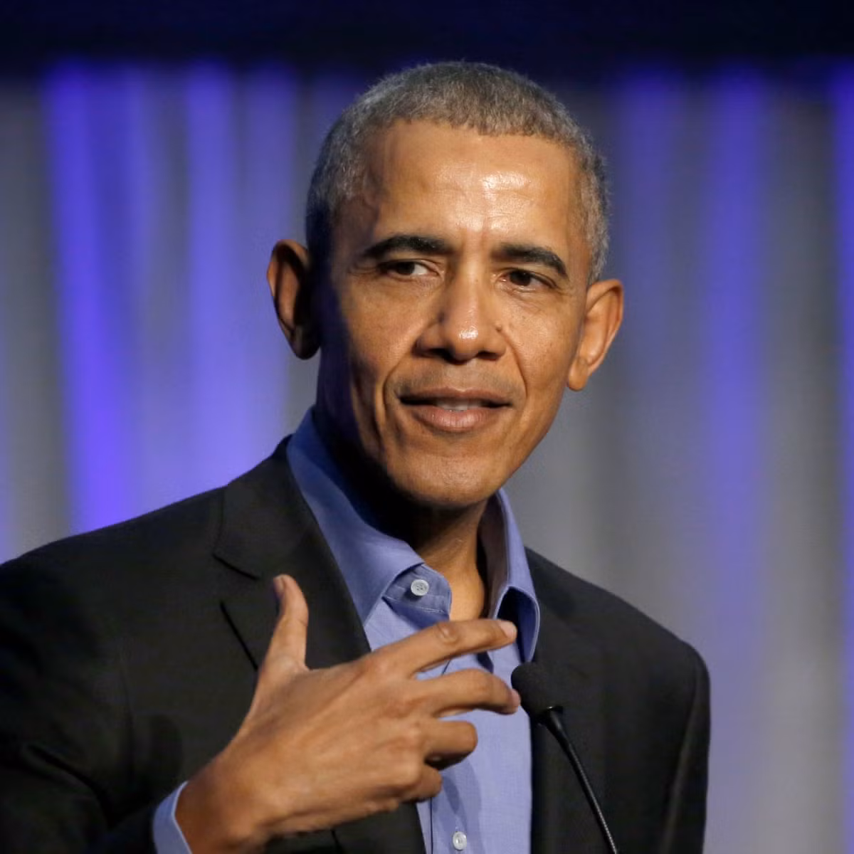 Căn cứ vào bức ảnh đó, công chúng có thể thấy được Tổng thống Barack Obama cùng các quan chức hàng đầu trong chính quyền Mỹ gồm: Ngoại trưởng Hillary Clinton, Bộ trưởng Quốc phòng Robert Gates... theo dõi trực tiếp toàn bộ chiến dịch tiêu diệt trùm khủng bố bin Laden tại nơi ẩn náu ở Pakistan như thế nào.