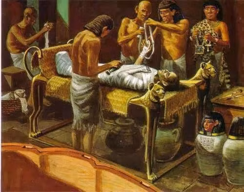 Vào năm 2008, một tổ chức từ thiện tiến hành mai táng cô gái trẻ xấu số để nạn nhân yên nghỉ. Dù cuộc điều tra chưa có tiến triển nhưng nhiều người hy vọng vụ án sẽ sớm được làm sáng tỏ để trả lại công bằng cho nạn nhân.