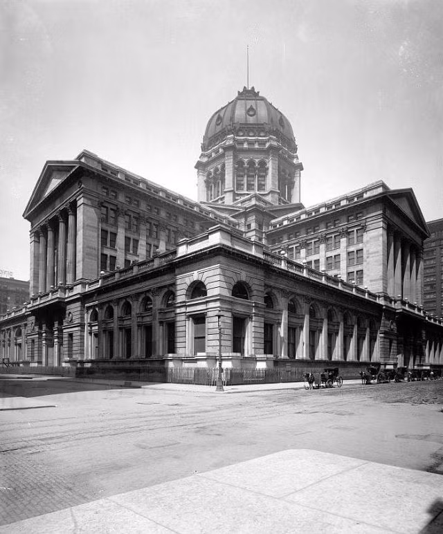 Người dân ở thành phố Chicago ở tiểu bang Illinois tự hào vì có một tòa nhà bưu điện lớn và kiến trúc ấn tượng.