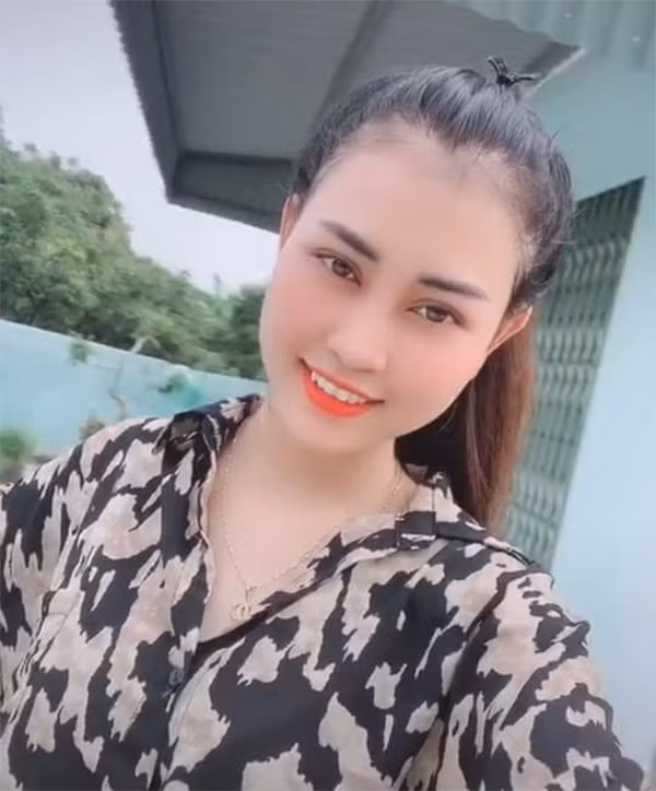 Theo tìm hiểu của PV, gia cảnh của Ngọc thuộc diện khó khăn, bố mất sớm, mẹ bệnh tật nhiều năm nay. 