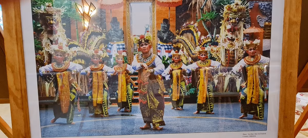 Triển lãm quy tụ những bức ảnh mang đậm nét văn hóa đặc trưng của các quốc gia trong khu vực ASEAN.