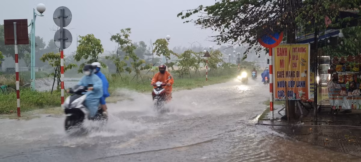 Cum CN Cam Le: Bun dat tran xuong khu dan cu sau mua lon