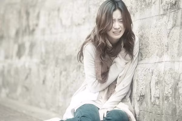 Sự thật phũ phàng khi người vợ vừa bước ra khỏi phòng phá thai - Hình 2 Su that phu phang khi nguoi vo vua buoc ra khoi phong pha thai-Hinh-2