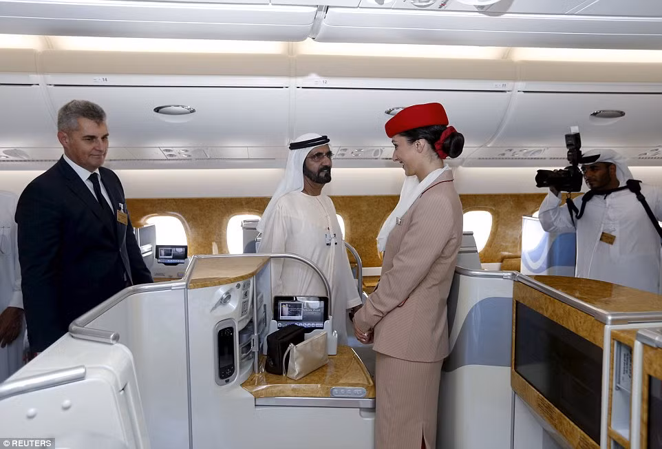 Hiện Emirates còn đặt hàng 72 chiếc A380, vài chiếc trong số đó dự kiến sẽ được trang bị thêm nhiều ghế ngồi.