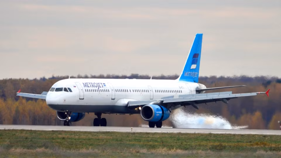 Trọng lượng cất cánh tối đa của A321-200 là 93.000kg.