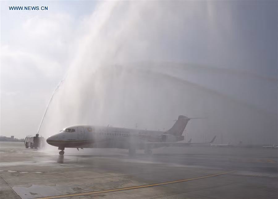Chiếc máy bay mới này sẽ được hãng Chengdu Airlines sử dụng để khai thác các đường bay từ Thành Đô tới Bắc Kinh và Thượng Hải.