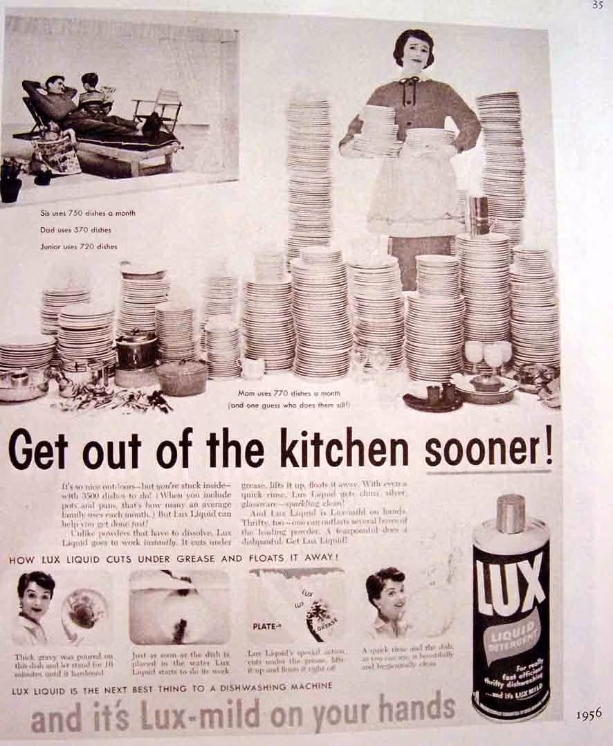 Hãng Unilever với quảng cáo năm 1955: “Đoán xem ai đã rửa hết đống chén này?”