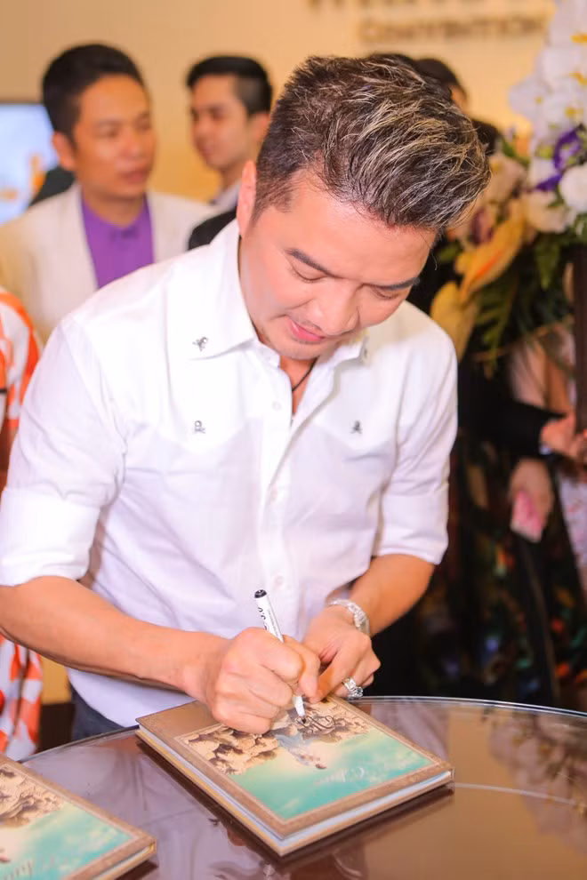 Để gửi lời xin lỗi sâu sắc đến ban tổ chức chương trình, Mr. Đàm sẽ thực hiện đoạn video ngắn phát sóng trong lễ trao giải.