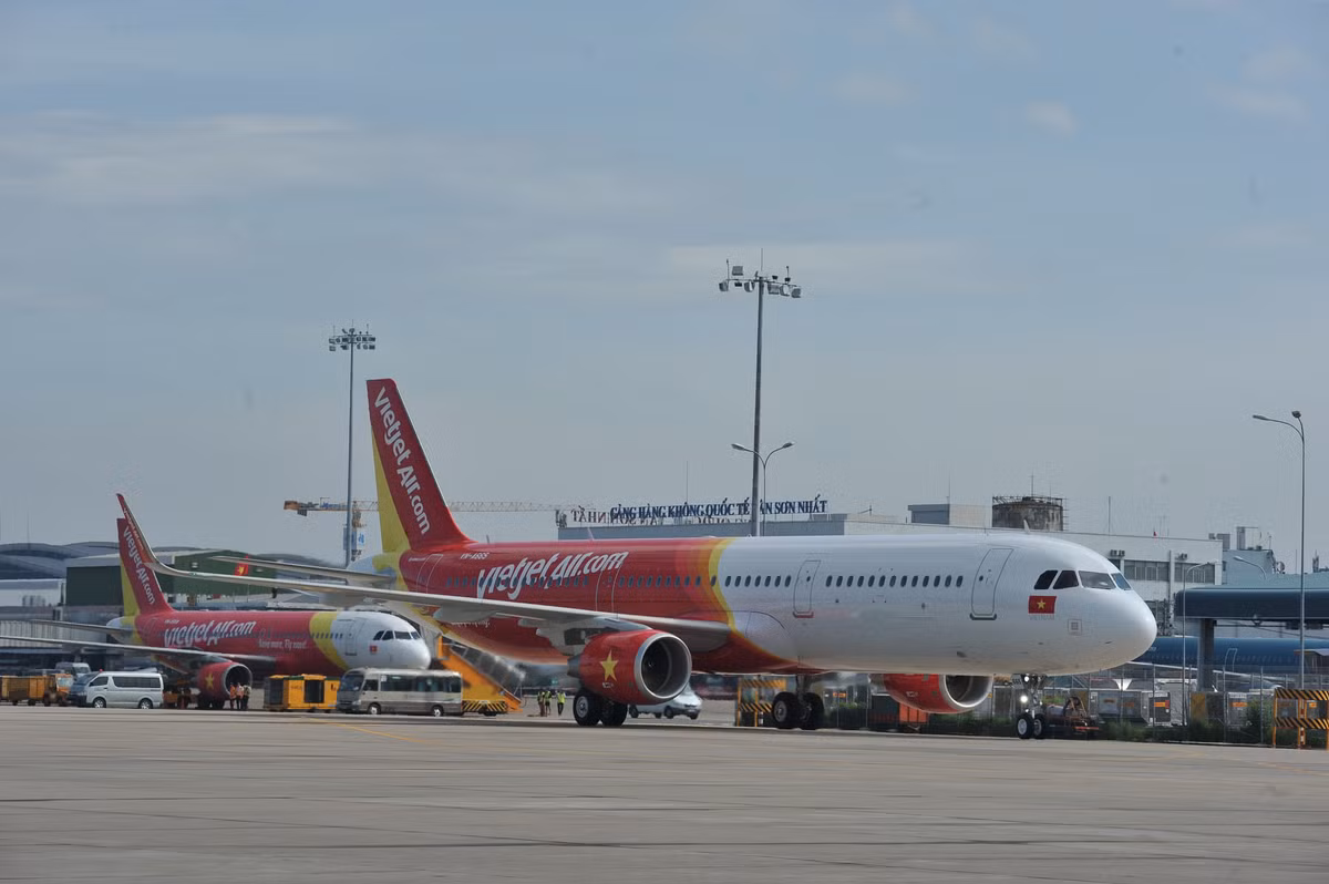 Ông Lưu Đức Khánh – Giám đốc điều hành hãng Vietjet, chia sẻ: “Chúng tôi vui mừng khi có thêm chiếc A321 trong đội tàu bay để tiếp tục phát triển mạng bay tại khu vực Châu Á - Thái Bình Dương và vươn ra thế giới. Vietjet tự hào có đội tàu bay hiện đại, sinh động và luôn cam kết sử dụng các dòng tàu bay thế hệ mới nhất để mang lại cho hành khách trải nghiệm bay chất lượng, thoải mái”.