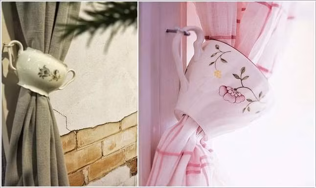 Thay vì dùng ruy băng buộc rèm cửa, bạn có thể dùng tách chén cũng khá đẹp mắt.
