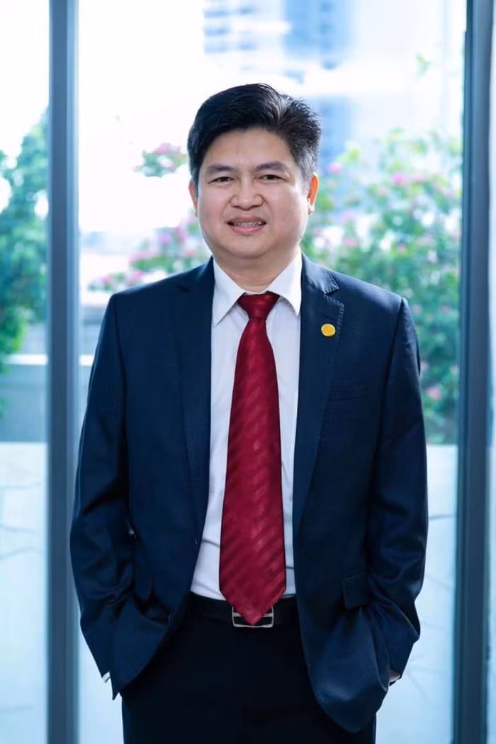  Bắt Tổng Giám đốc Công ty Cổ phần Phát triển Nhà Thủ Đức: Ngày 23/11, Bộ Công an cho biết vừa khởi tố, bắt tạm giam đối với ông Nguyễn Vũ Bảo Hoàng, Tổng Giám đốc Công ty Phát triển nhà Thủ Đức. Ông Nguyễn Vũ Bảo Hoàng bị bắt tạm giam vì có hành vi "Lừa đảo chiếm đoạt tài sản".