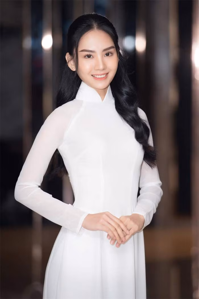 Không chỉ sở hữu nhan sắc hơn người mà trình độ học vấn của Mai Phương cũng khiến nhiều người nể phục. Cô đã đạt điểm IELTS 8.0.