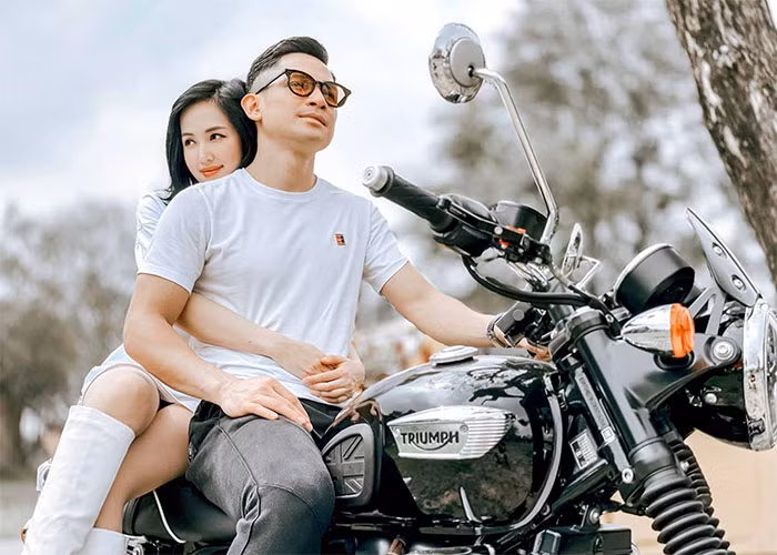 Tâm Tít hiện đang sống hạnh phúc bên chồng và hai con trai.