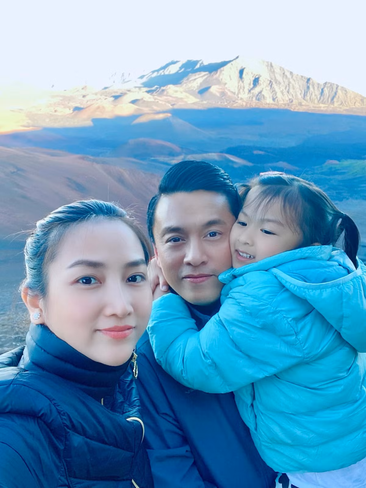 Sự tôn trọng, thấu hiểu và biết chia sẻ giúp vợ chồng Lam Trường cùng nhau vượt qua những mâu thuẫn trong cuộc sống.