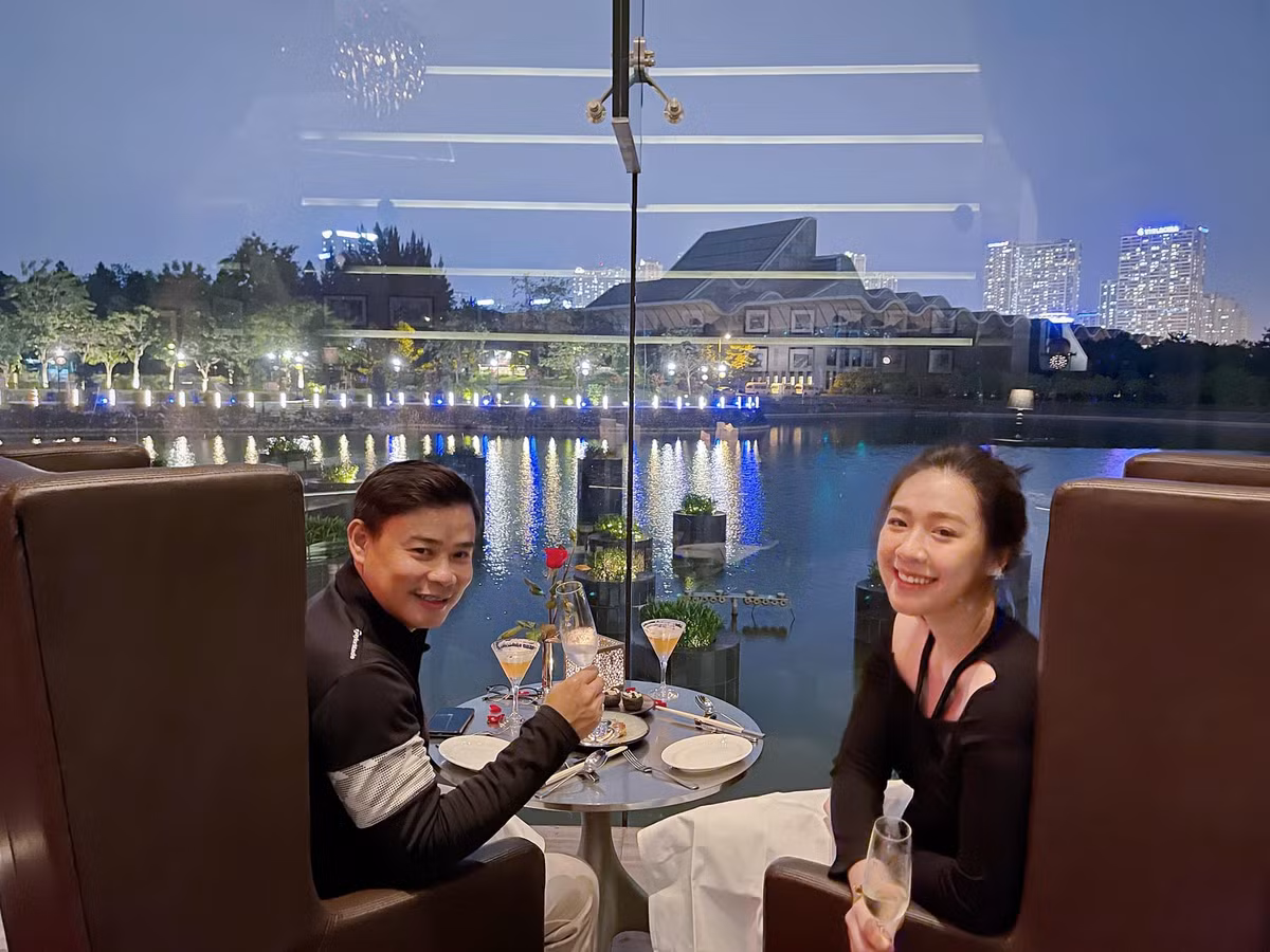 Hà My và chồng sắp cưới đón valentine trong khung ảnh sang chảnh, lãng mạn.