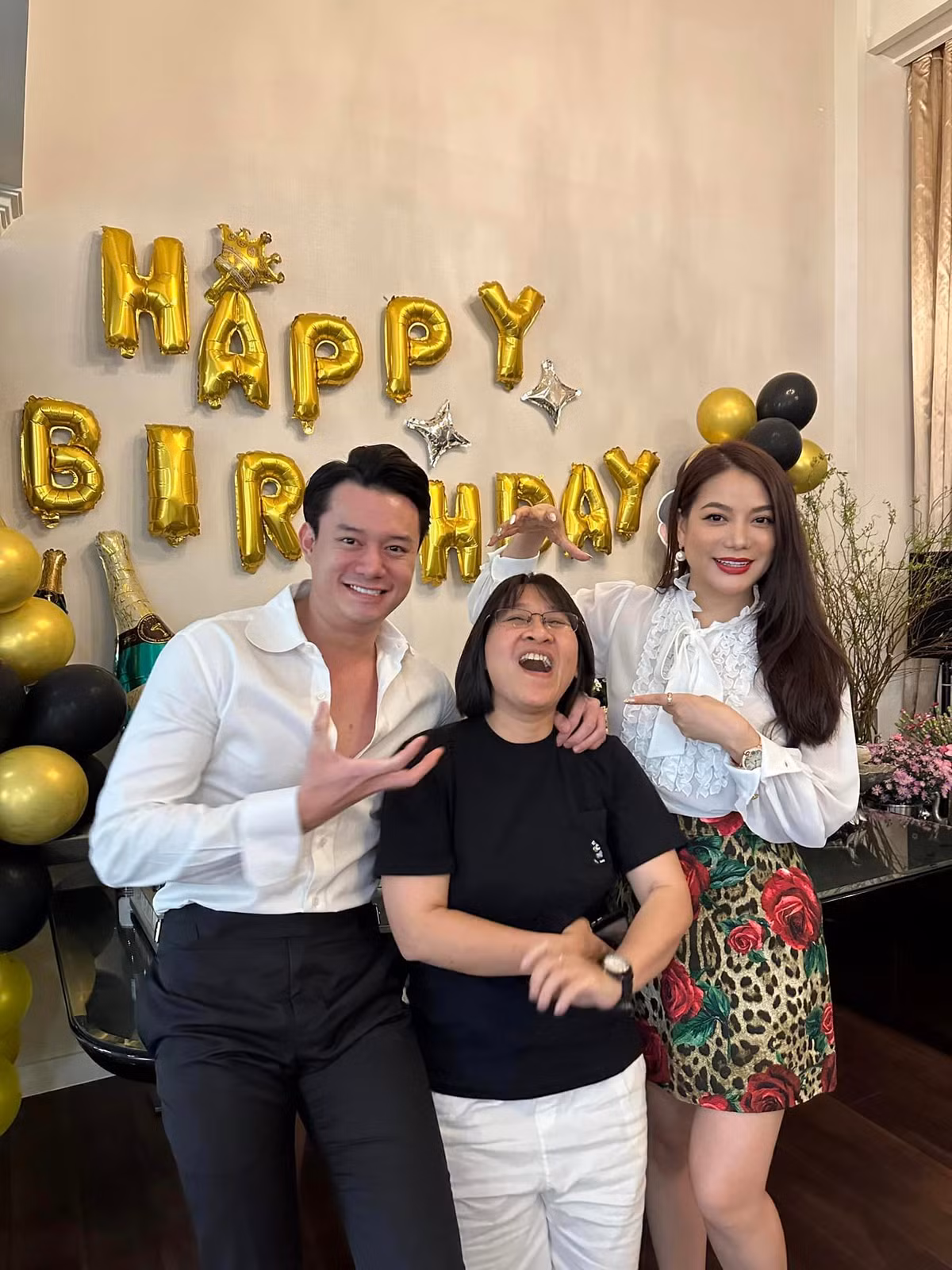 Nữ diễn viên "Hương ga" tiếp tục gây chú ý với thân hình "đô con" ngang ngửa tình trẻ.