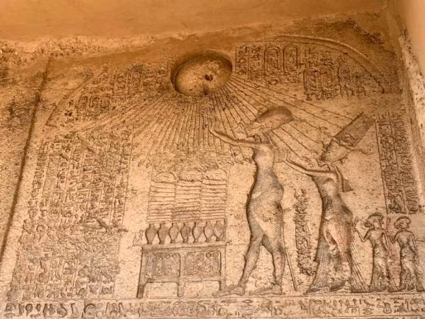 Vậy nên, giới khảo cổ mãi chưa tìm ra nơi an nghỉ ngàn thu của Nữ hoàng Nefertiti. Dù gặp nhiều khó khăn nhưng giới chuyên gia vẫn tiếp tục các cuộc tìm kiếm tại Thung lũng nữ hoàng với hy vọng sẽ sớm giải mã được bí ẩn lớn về nữ hoàng tuyệt sắc nổi tiếng Ai Cập.