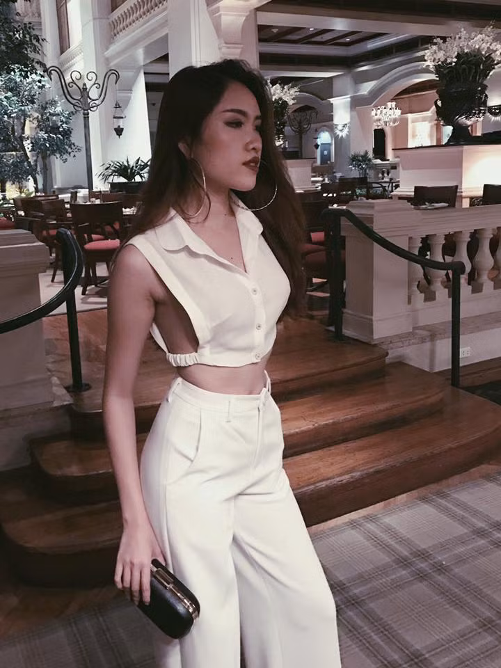 Ngắm nhìn Thanh Thanh Huyền, chiêm ngưỡng vẻ đẹp hình thể, ngoại hình của cô, khán giả truyền hình và cư dân mạng có thể hiểu được vì sao nữ MC này lại phù hợp với những chương trình thời trang, âm nhạc, các sân khấu nghệ thuật đến vậy. Ở tuổi 20, Thanh Thanh Huyền sở hữu một thân hình, vóc dáng chuẩn như những người mẫu chuyên nghiệp. Đôi chân dài cùng với những đường cong gợi cảm trên cơ thể trở thành một lợi thế vô cùng lớn với Thanh Huyền trong công việc của một nữ MC, người thường xuyên đứng trước ống kính máy quay.