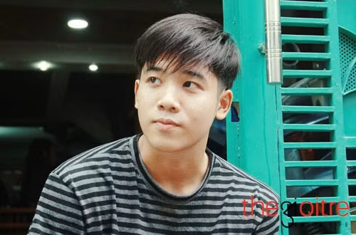 Talo Nguyễn tên thật là Nguyễn Tấn Lộc, sinh năm 1999. Hiện cậu bạn đang là học sinh của trường Trung học Phổ thông Nguyễn Chí Thanh, thành phố Hồ Chí Minh.