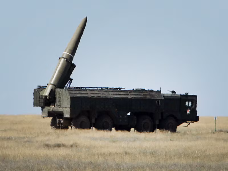 9K720 Iskander (NATO định danh SS-26 Stone) là một loại tên lửa đạn đạo chiến dịch - chiến thuật di động. Nó được thiết kế để phá hủy các loại vũ khí, khí tài, trung tâm thông tin - chỉ huy, máy bay chiến đấu trú đỗ tại sân bay, các trận địa phòng không và phòng thủ tên lửa, cũng như các mục tiêu trọng yếu khác của đối phương ở mọi thời điểm trong suốt chiều sâu chiến dịch và mọi điều kiện khí hậu thời tiết, đồng thời duy trì khả năng chiến đấu trước các loại vũ khí chế áp thông thường, vũ khí chính xác cao, vũ khí xạ-sinh-hoá, vũ khí phòng chống tên lửa và tác chiến điện tử của đối phương.
