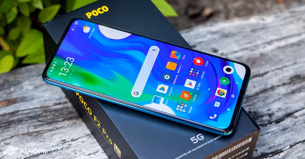 Xiaomi Poco F2 Pro sở hữu sức mạnh phần cứng đến từ vi xử lý cao cấp Snapdragon 865 của Qualcomm, kết hợp với RAM LPDDR4x lên tới 8GB và bộ nhớ trong UFS 3.1 lên tới 256GB.