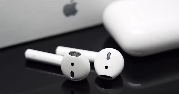 Tai nghe này được trang bị mỗi bên hai micro thu âm, giúp phân tích và tạo ra sóng âm, triệt tiêu các tiếng ồn bên ngoài. Sản phẩm cũng có chế độ Transparency (xuyên âm) để nghe âm thanh bên ngoài trong quá trình sử dụng.