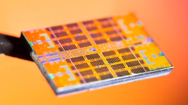 Mặt khác, quy trình 3nm của TSMC vẫn sử dụng kiến trúc Fin-type Field-effect Transistor (FinFET) vốn được sử dụng phổ biến trong các quy trình 3nm và 5nm hiện nay.