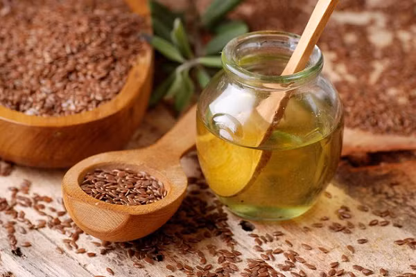 Họ lấy dầu hạt lanh đông cứng ở nhiệt độ phòng và tạo ra các viên nang nhỏ để giữ dầu bên trong.