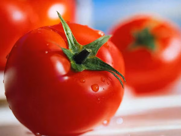 Tuyệt chiêu sử dụng cà chua để làm đẹp da và tóc Tuyet chieu su dung ca chua de lam dep da va toc