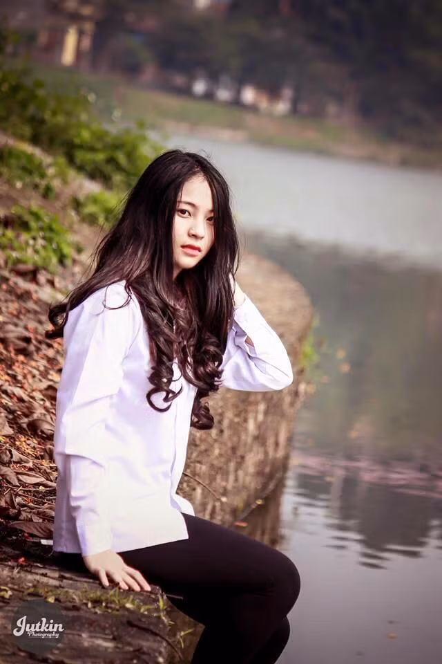 Ngoài thời gian đi học Phương Anh có sinh hoạt trong một số CLB Guitar ở Yên Bái, yêu thích ca hát và thỉnh thoảng đi biểu diễn trong các buổi sinh hoạt nhỏ lẻ.