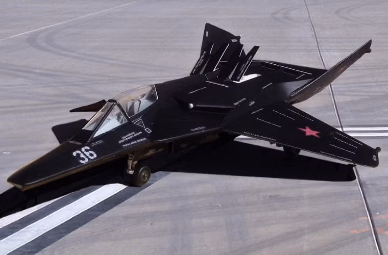 Trong khi đó một thông tin khác cho biết, mẫu chiến đấu cơ này mang tên mã là MiG-37 Ferret (chồn sương) hoặc Pigeon (chim bồ câu) có thể đạt tốc độ bay tối đa lên tới Mach 5-6 (từ 5 đến 6 lần tốc độ âm thanh), tốc độ hành trình đạt tới Mach 1,5 đến Mach 2. Dù vậy các thông tin này vẫn chưa được bất cứ đại diện hay nguồn tin rò rỉ nào từ UAC hay Bộ Quốc phòng Nga xác nhận. Nguồn ảnh: kramola.info
