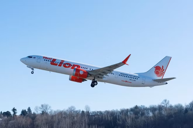 Indonesia phat hien hang loat loi moi tren may bay Boeing 737