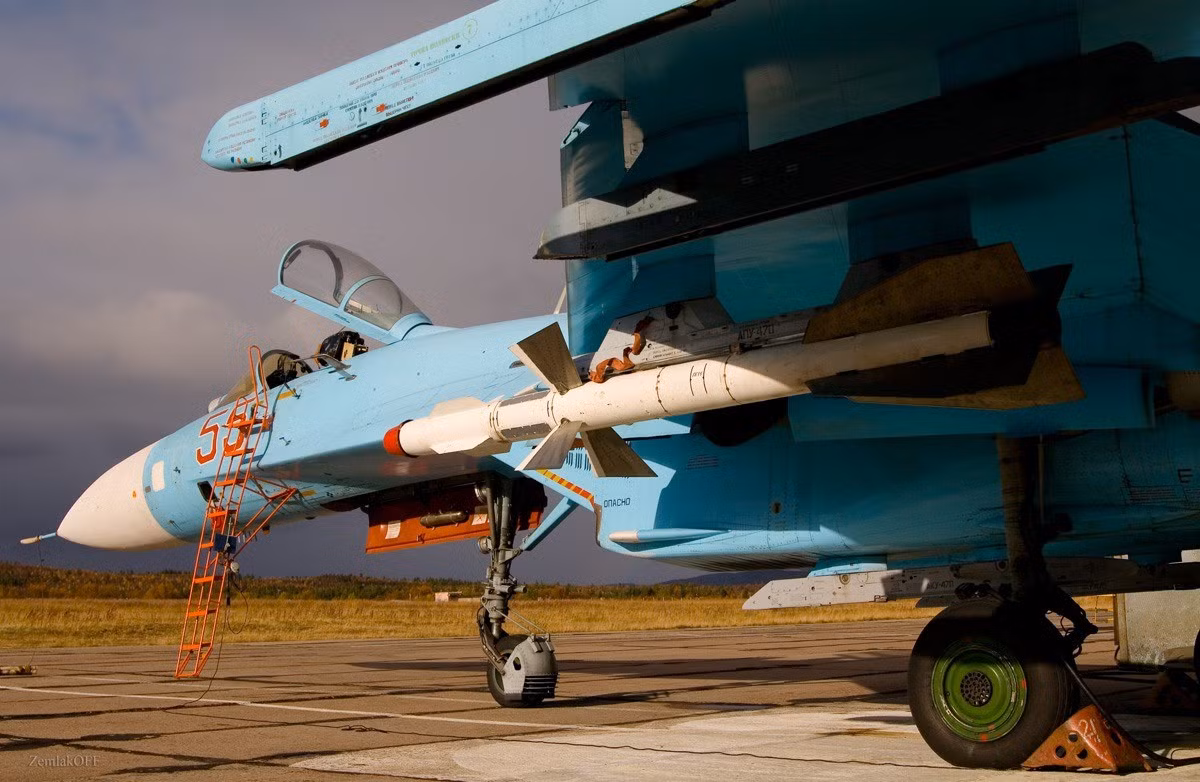 Theo Aviationist, phiên bản hiện đại hóa sâu tiêm kích Su-27SM3 sẽ được triển khai ở các đơn vị thuộc Quân khu phía Nam và tăng cường đáng kể sức mạnh của Không quân Nga. Tại vùng Krasnodar những chiếc tiêm kích sau khi được hiện đại hóa sâu Su-27SM3 vừa hạ cánh xuống một sân bay của Quân khu phía Nam sau khi Không quân Nga quyết định tăng cường Su-27SM3 cho quân khu này.
