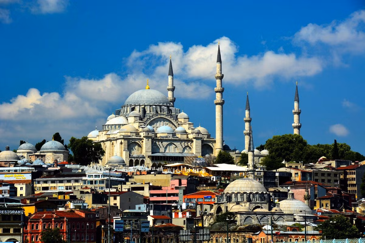 Thành phố Istanbul của Thổ Nhĩ Kỳ cũng thu hút đông đảo du khách quốc tế trong năm 2016, với 11,95 triệu người.