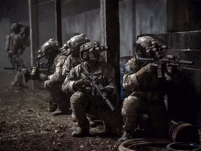 SEAL Team 6 đã trải qua những chương trình huấn luyện khắc nghiệt chưa từng có, sẵn sàng chứng minh với các quan chức đầy hoài nghi và cứng nhắc trong bộ máy ở Washington rằng, chúng tôi có thể chống lại khủng bố một cách hiệu quả. Để hoàn thành nhiệm vụ của Đô đốc Hayward, tôi đã phải lược bỏ nhiều quy trình và gạt đi không ít lợi ích của người khác, nhưng tất cả đều vì mục tiêu chung”.
