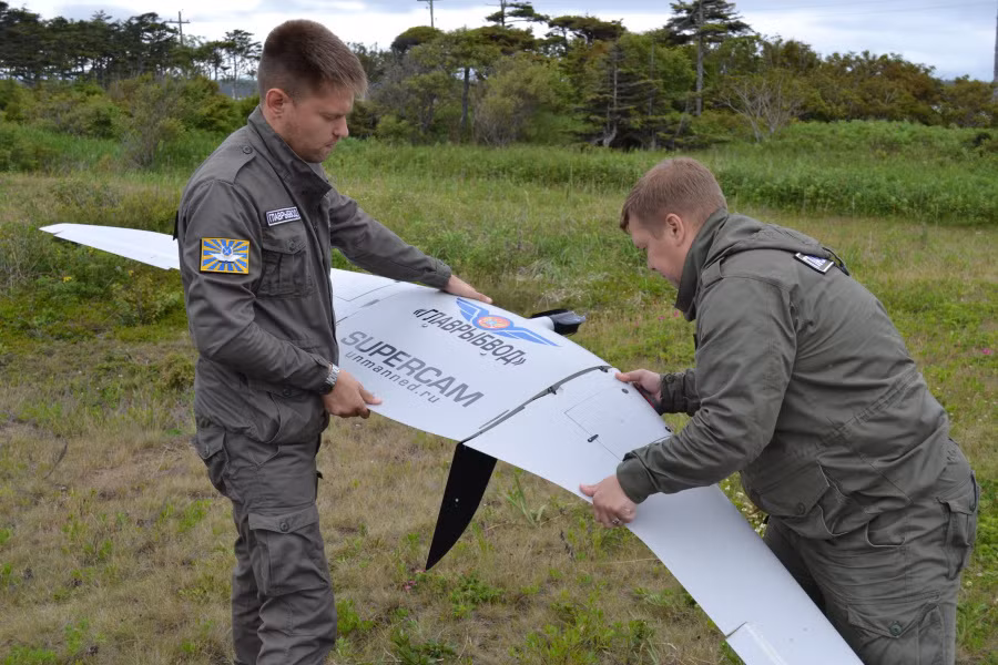 Theo các chuyên gia, các UAV trinh sát của Nga không chỉ giúp phát hiện mục tiêu quan trọng mà còn hỗ trợ xác định vị trí các hệ thống vũ khí của NATO như HIMARS và Patriot. Những thông tin này cho phép Quân đội Nga triển khai các loại vũ khí như tên lửa Iskander hay UAV tự sát Lancet để tiêu diệt mục tiêu.