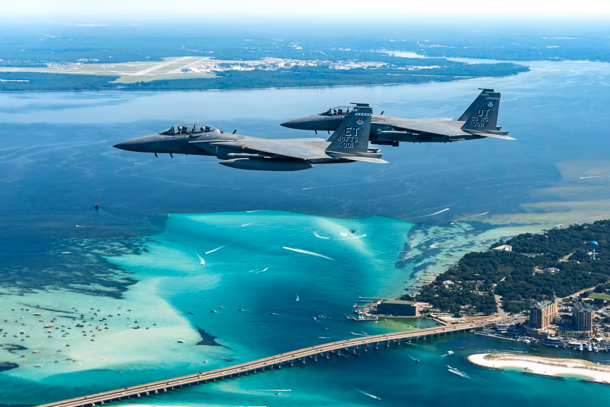 Sức mạnh đáng sợ của tiêm kích F-15X Eagle II Mỹ - Hình 9 Suc manh dang so cua tiem kich F-15X Eagle II My-Hinh-9