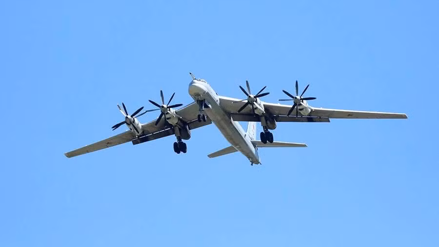 Máy bay Tu-95, được giới thiệu lần đầu vào thập niên 1950, đã trở thành biểu tượng của chiến lược tấn công tầm xa của Liên Xô trước đây và Nga ngày nay. Tuy nhiên, với phiên bản Tu-95MSM, máy bay này đã lột xác hoàn toàn nhờ hàng loạt nâng cấp về động cơ, hệ thống vũ khí và công nghệ hàng không.