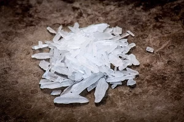Theo nguồn tin từ cảnh sát, thời điểm được cảnh sát thông tin về sự việc, nữ sinh viên đã khóc lóc cầu xin cảnh sát hãy làm rõ vai trò của những người liên quan, đồng thời xử đúng người đúng tội. Thời điểm tại đồn cảnh sát, cô gái trẻ liên tục khóc nấc và nghẹn ngào nói: "Bố ơi! Tại sao bố lại đối xử với con như vậy!".