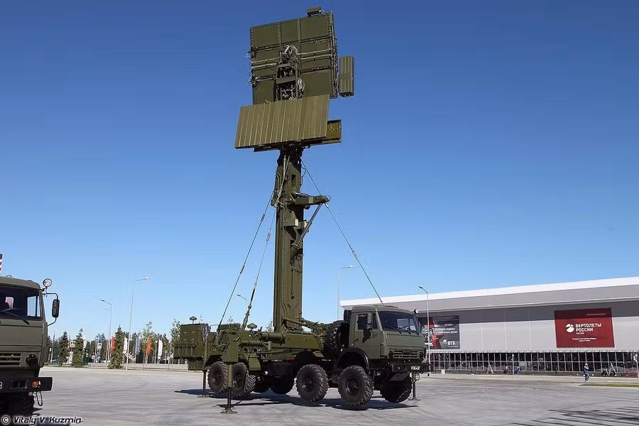 Các chuyên gia lưu ý rằng đài radar này không chỉ là yếu tố quan trọng đối với Nga mà còn cả những đồng minh của nước này trong khuôn khổ mở rộng vùng kiểm soát không phận.