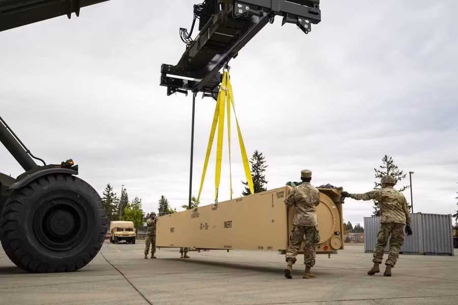 "Dark Eagle có khả năng thách thức các hệ thống phòng không S-300V4, S-400 và S-500 tiên tiến của Nga, bởi vì những tổ hợp đánh chặn nói trên chưa thể đối phó với đầu đạn siêu thanh nhanh và cơ động cao", tờ Army Recognition nhận xét.