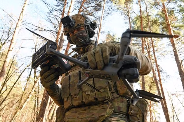 Trước sự mở rộng của NATO, Nga cần một lực lượng quân sự linh hoạt, hiệu quả. UAV được kỳ vọng trở thành vũ khí quan trọng trong các cuộc đối đầu tiềm tàng tại châu Âu và các khu vực khác.