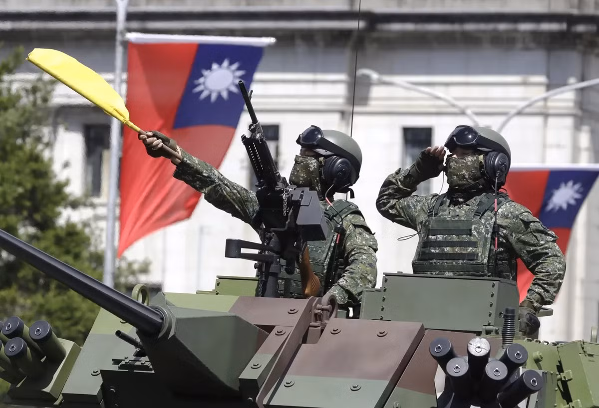 Hệ thống tên lửa trong thương vụ này là NASAMS và tên lửa đất đối không tăng tầm AMRAAM tiên tiến. Theo Army Recognition, NASAMS là vũ khí mới đối với Đài Loan. Trong khu vực, chỉ có Australia và Indonesia đang vận hành hệ thống tên lửa này. Ảnh: Portune.