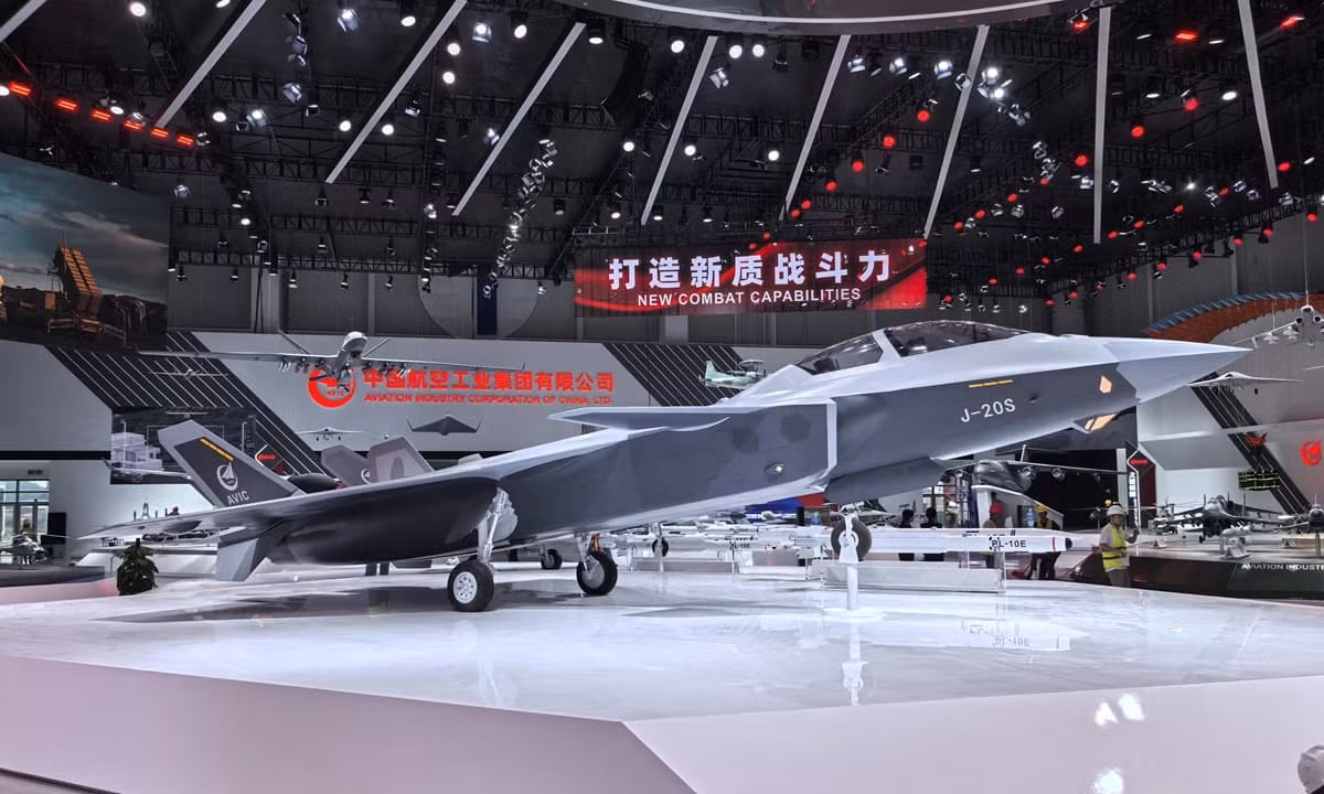 J-20S không chỉ là biểu tượng của sức mạnh quân sự Trung Quốc mà còn là minh chứng cho chiến lược phát triển dài hạn. Sự đổi mới không ngừng của "Mãnh Long" cho thấy Trung Quốc không ngại thách thức các cường quốc hàng đầu, tạo ra thế cân bằng mới trong cuộc đua công nghệ quân sự toàn cầu.